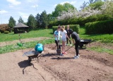 24-05-2018-na-skolni-zahrade_18.jpg